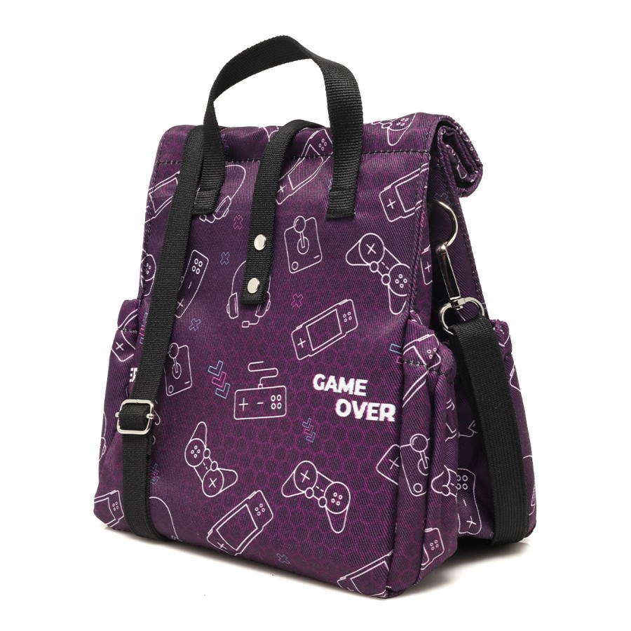 Gamer with Black Strap
