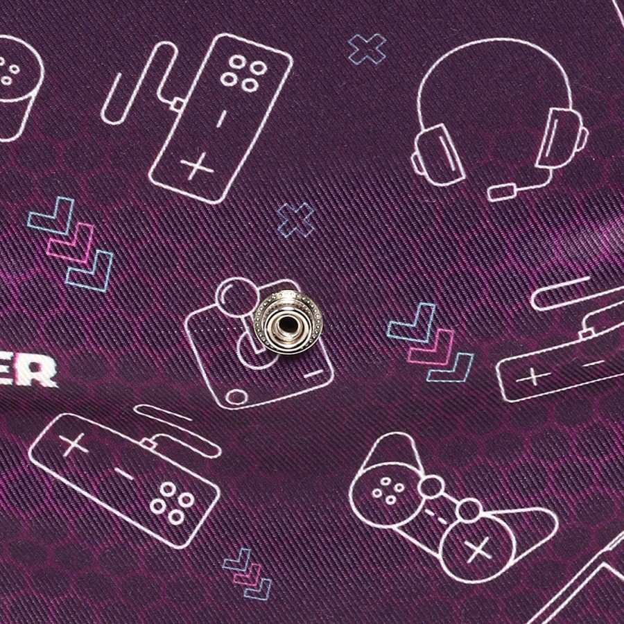 Gamer with Black Strap