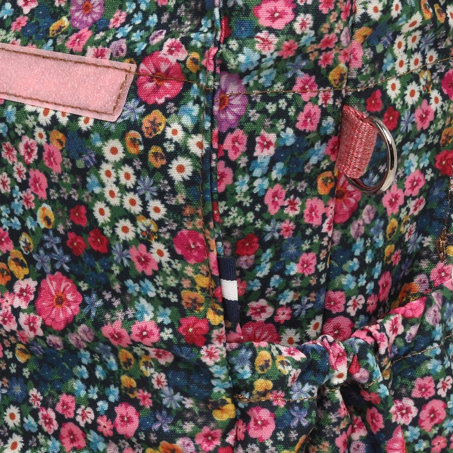 Daisies with Rose Straps